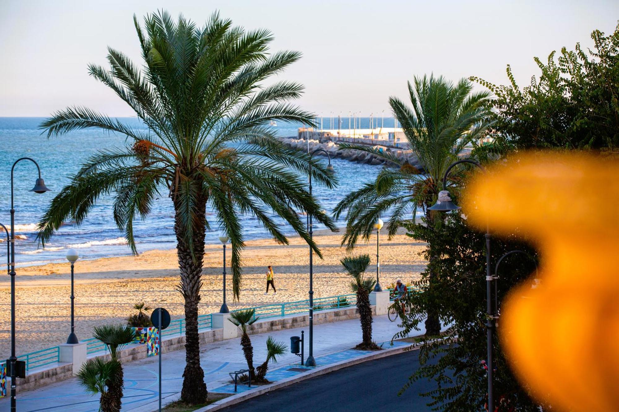 דירות מנפרדוניה Mare E Castello מראה חיצוני תמונה