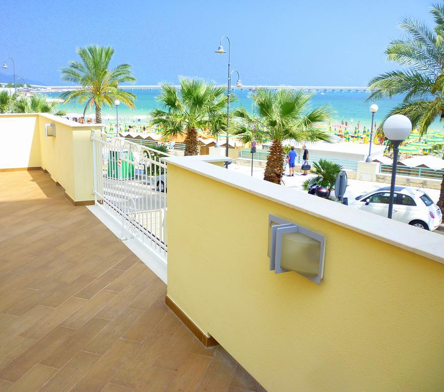 דירות מנפרדוניה Mare E Castello מראה חיצוני תמונה